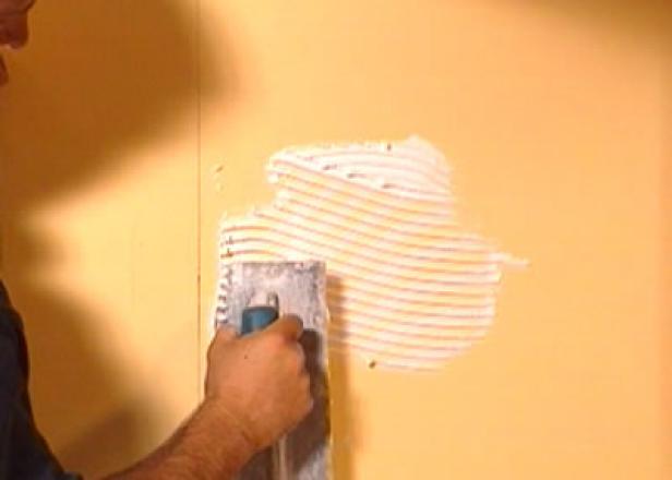apply mastic from vertical line toward back wall apply mastic from vertical line toward back wall