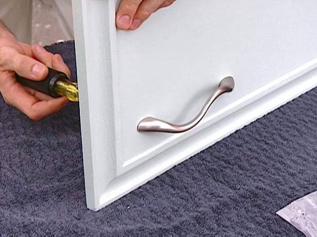 tighten handle with screwdriver tighten handle with screwdriver