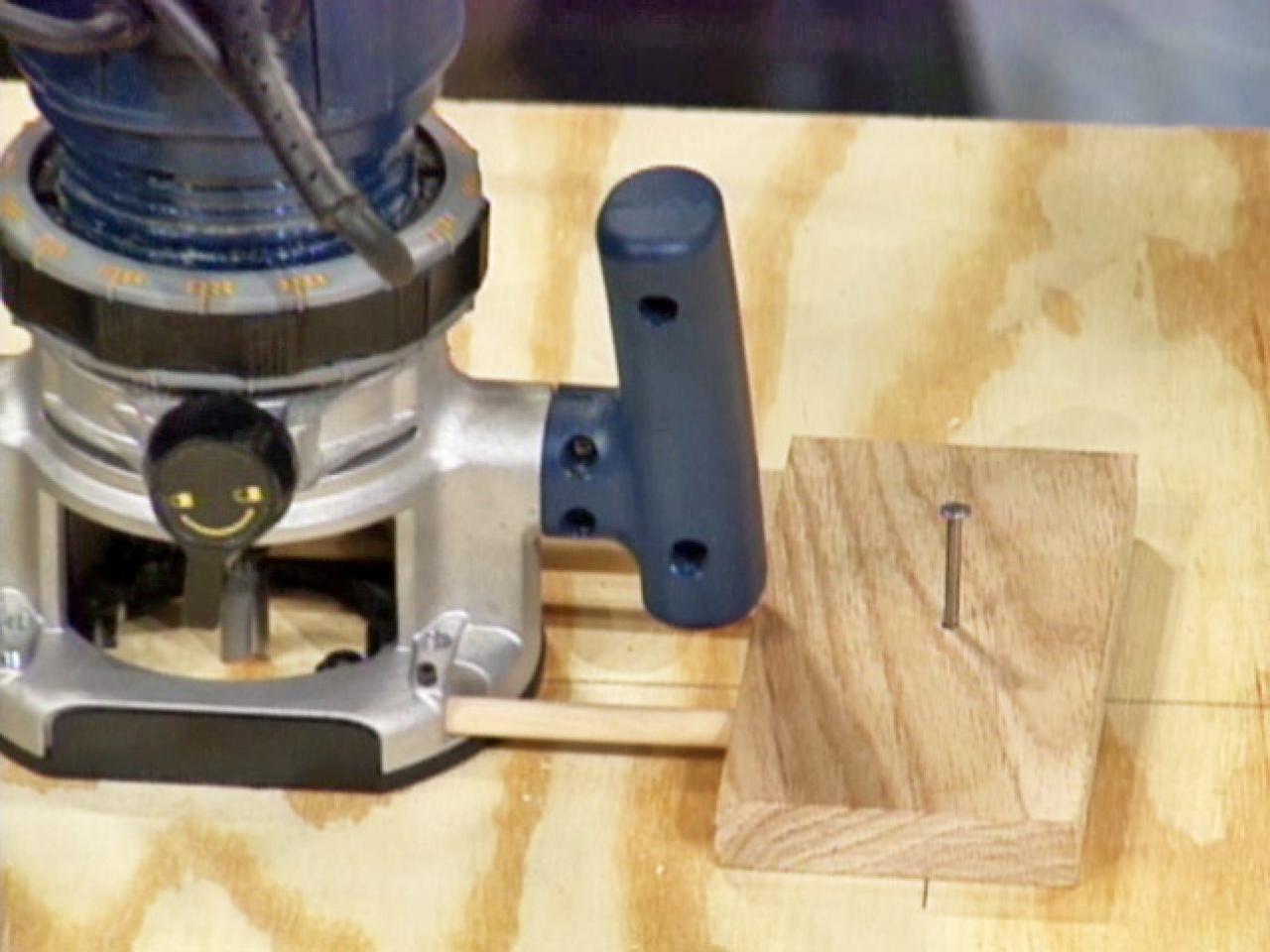 How to Cut Circles and Curves With a Router howtos DIY