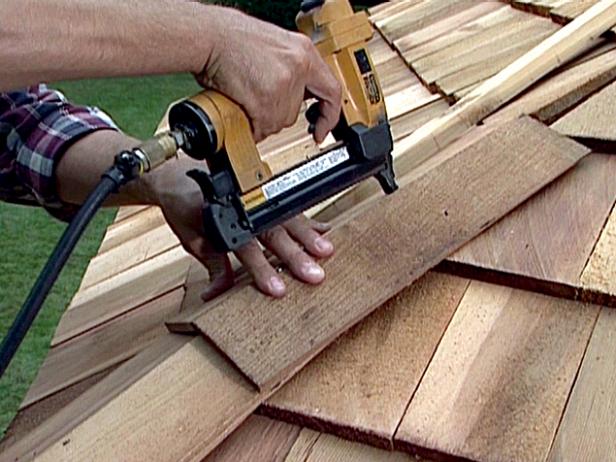 cover roof seams with ridge shingles cover roof seams with ridge shingles