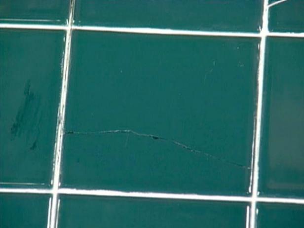 video repair crack in pool step