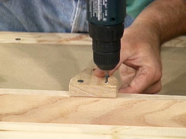 drill block into place on center of hardwood drill block into place on center of hardwood