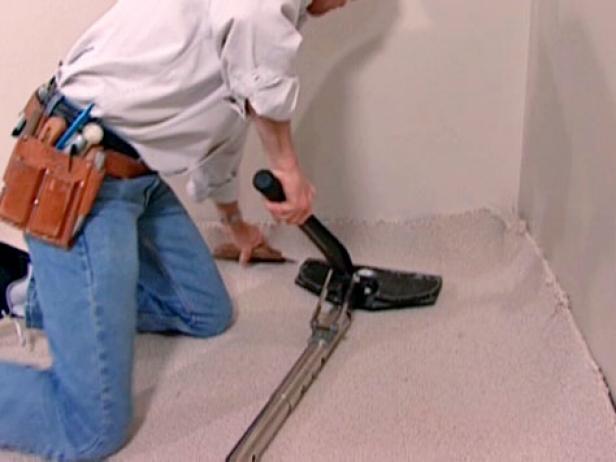 stretch carpet in increments with power stretcher stretch carpet in increments with power stretcher