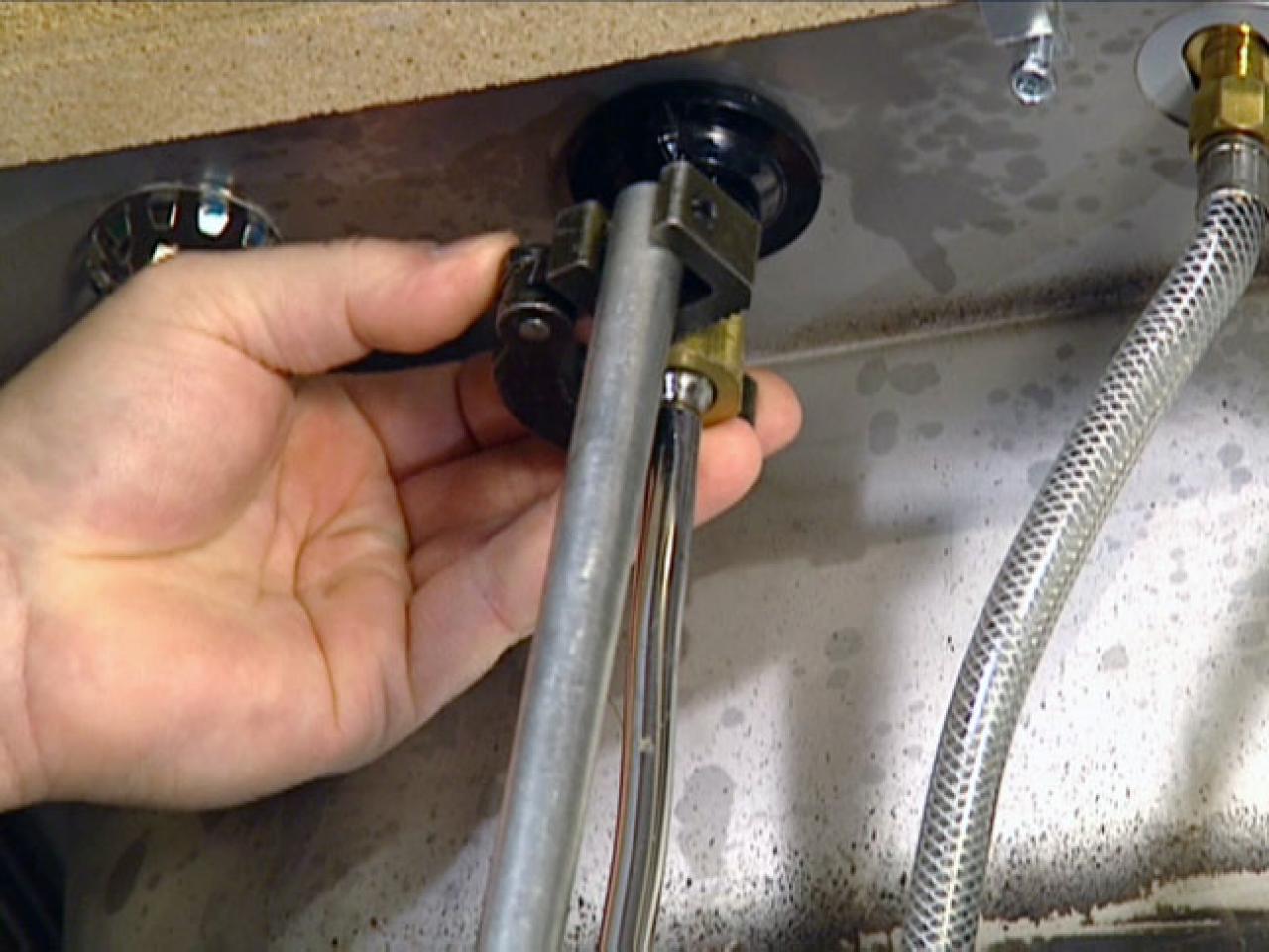 installing a kitchen sink faucet