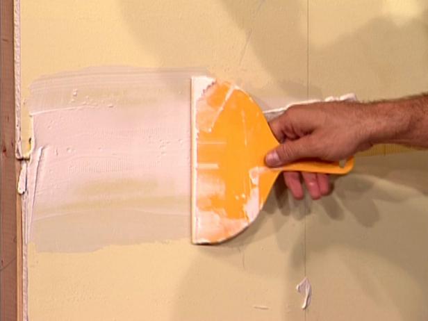 spread joint compound over mesh tape spread joint compound over mesh tape