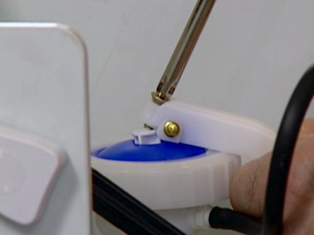 screw on ballcock allows float level adjustment screw on ballcock allows float level adjustment