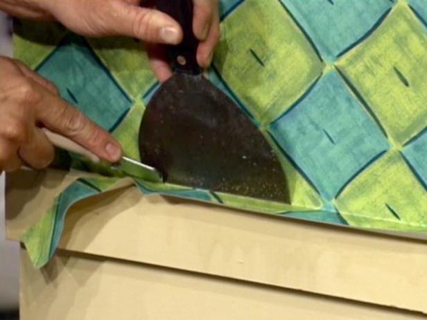 paint scraper guides razor knife to cut excess paint scraper guides razor knife to cut excess