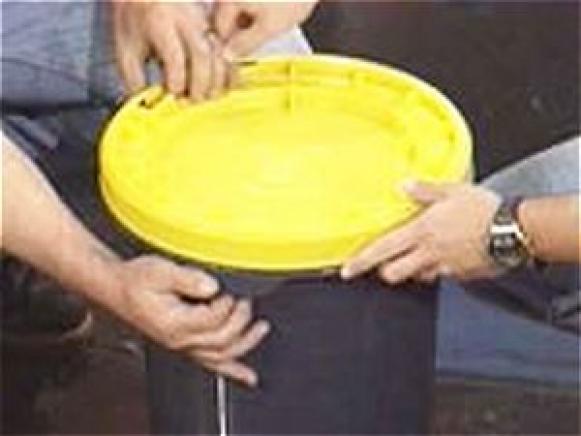 special tubs mix concrete with plastic blades special tubs mix concrete with plastic blades