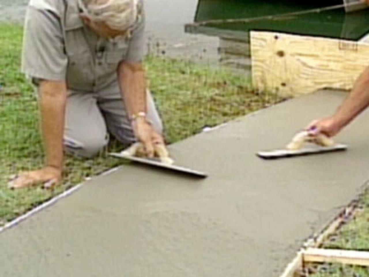 How to Pour a Concrete Walkway howtos DIY