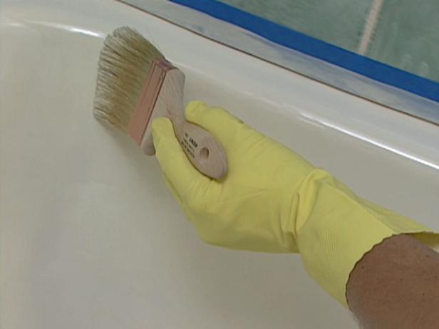 How to Refinish a Bathtub