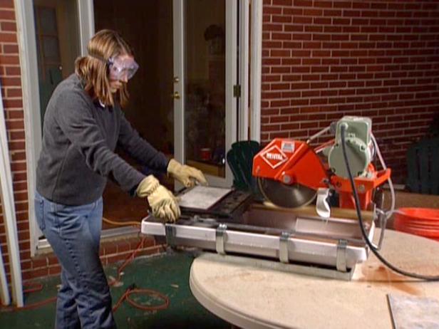 power tile cutter simplifies and speeds up tiling power tile cutter simplifies and speeds up tiling