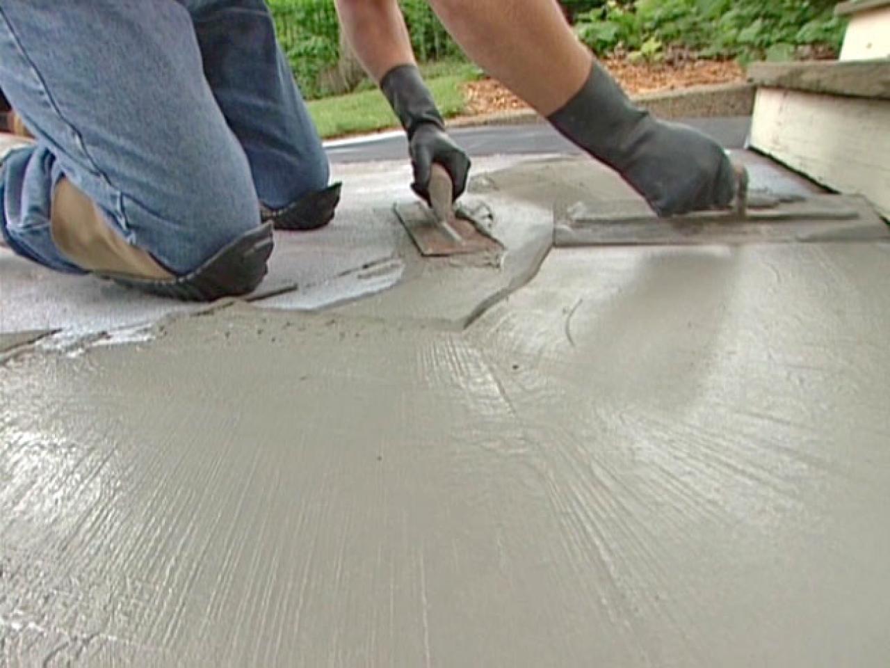 How do you make outdoor concrete steps?