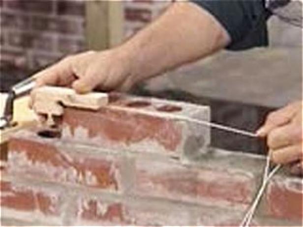 use a mason line to guide the setting of bricks use a mason line to guide the setting of bricks