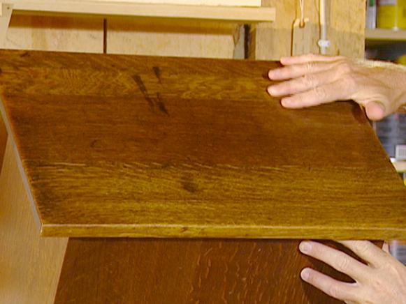 distinguish between antiques and reproductions distinguish between antiques and reproductions