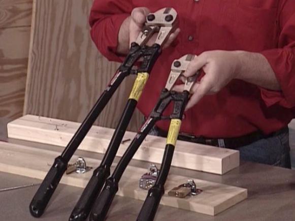 use bolt cutters to cut off locks use bolt cutters to cut off locks