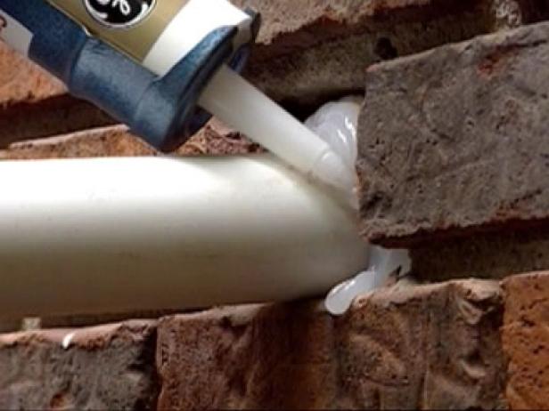 apply silicone sealant into hole apply silicone sealant into hole