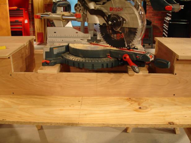 mark out notches on each of two side pieces mark out notches on each of two side pieces