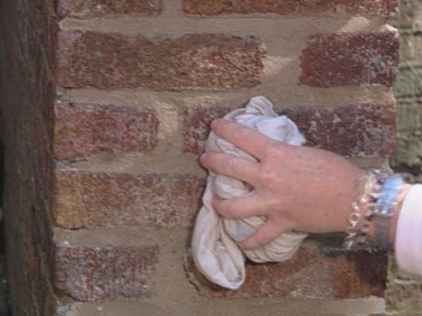 use damp cloth to lightly tamp over mortar joints use damp cloth to lightly tamp over mortar joints