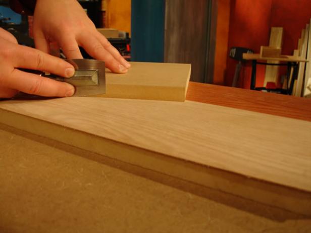 use a veneer saw for cutting across wood grain use a veneer saw for cutting across wood grain