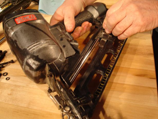clean feed system of pneumatic tool gun clean feed system of pneumatic tool gun