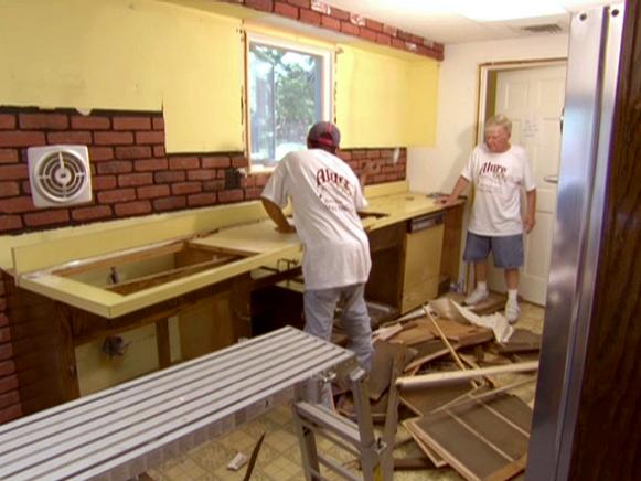 10 Kitchen Cabinet Tips DIY remove old kitchen cabinets - 10 Kitchen Cabinet Tips DIY