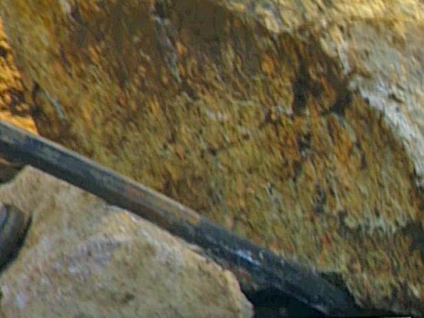 roll heavy stones into place using crowbars roll heavy stones into place using crowbars