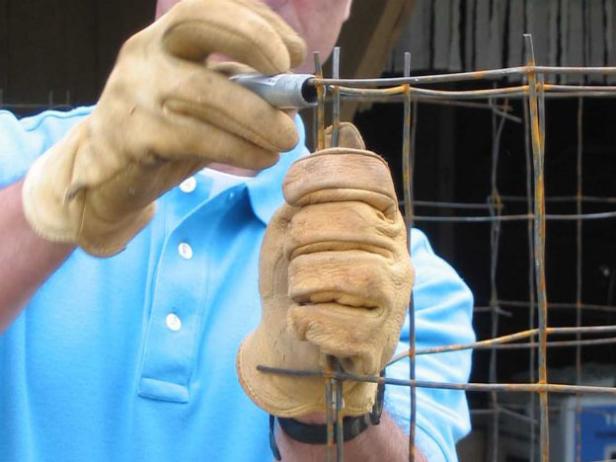 How to Make a Wire Tomato Cage