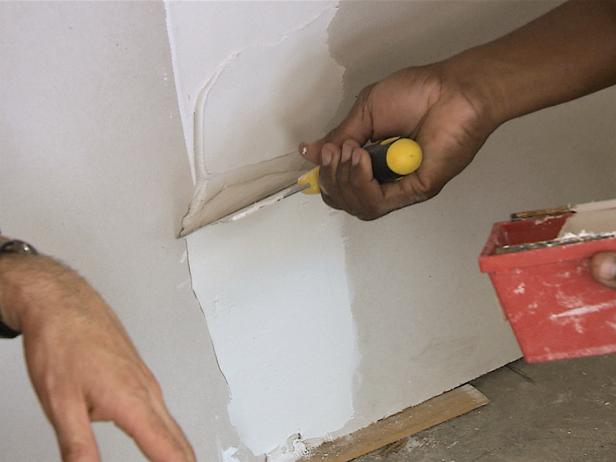 Step 6: Apply the Skim Coat Step 6: Apply the Skim Coat