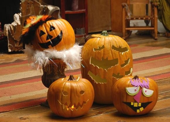 Pumpkin Carving Tips Decorate pumpkins in a range of styles.