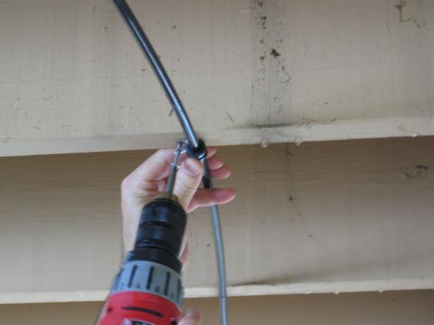 detp405_1fb_screw-lines-in-place detp405_1fb_screw-lines-in-place