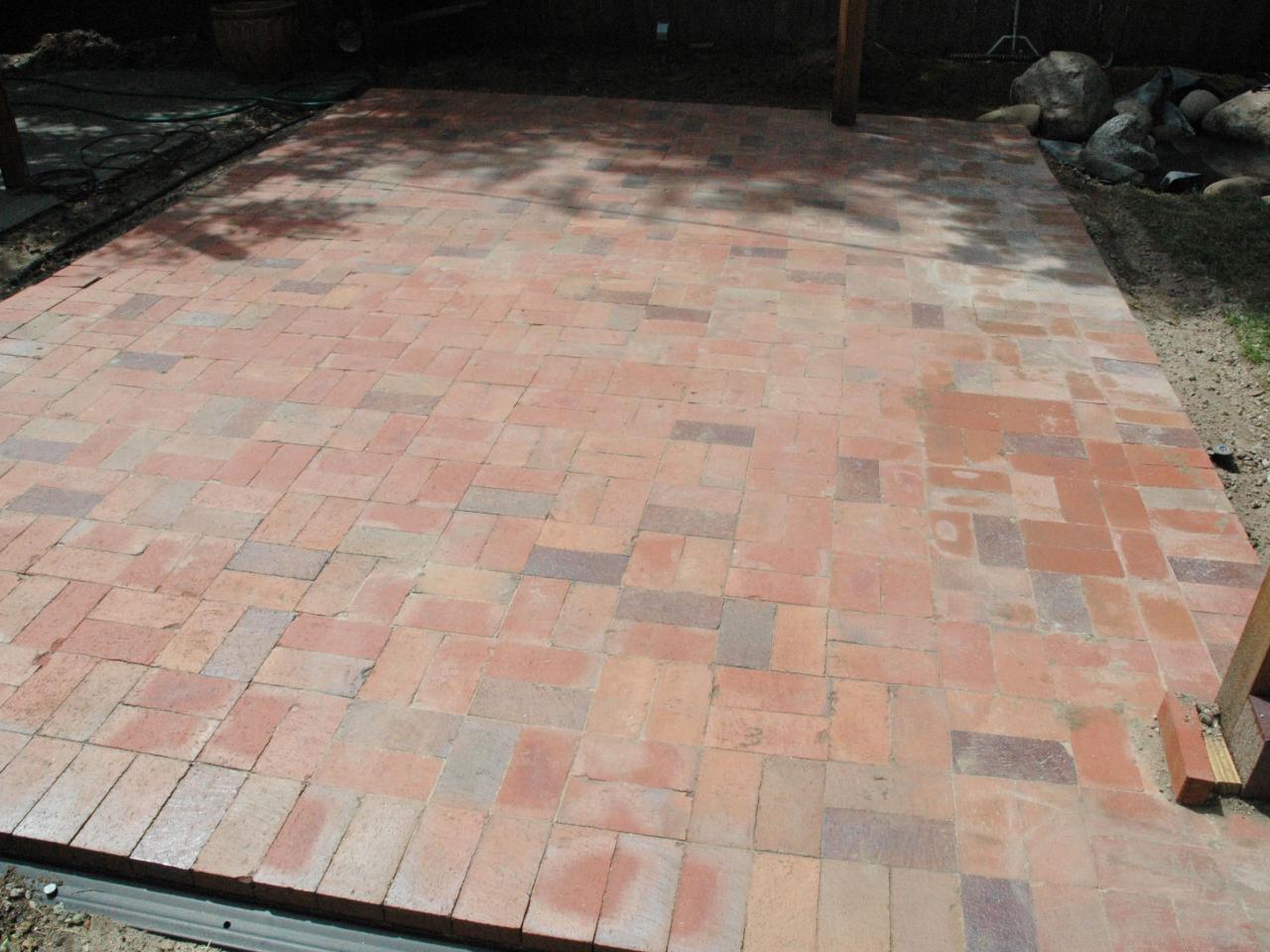 How To Lay A Brick Paver Patio Tos Diy Fill Joints