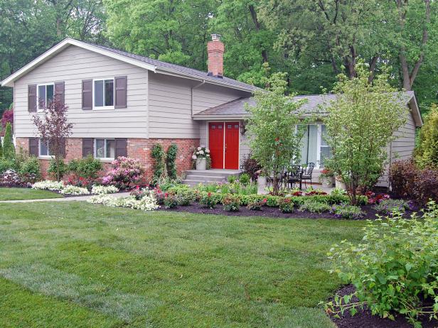 DIY: Curb Appeal Front Yard Landscaping