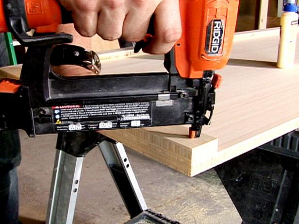 DBTH103_06_NailGun_s4x3 DBTH103_06_NailGun_s4x3