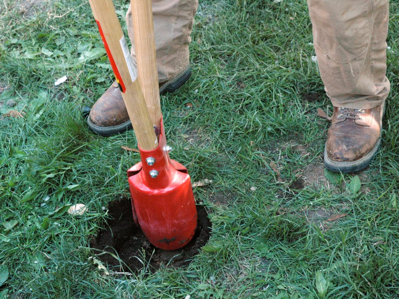 How to Install a Post and Mailbox howtos DIY