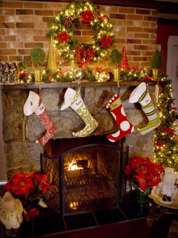 RMS_laurabruen-Christmas-mantel_s3x4 RMS_laurabruen-Christmas-mantel_s3x4