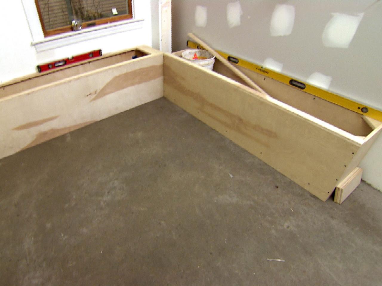 build corner storage bench seat | Quick Woodworking Projects