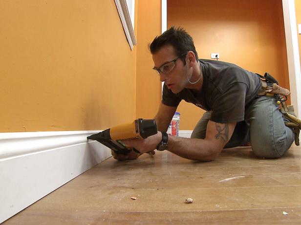 dkim112_engineered-hardwood-floor-baseboard_s4x3 dkim112_engineered-hardwood-floor-baseboard_s4x3