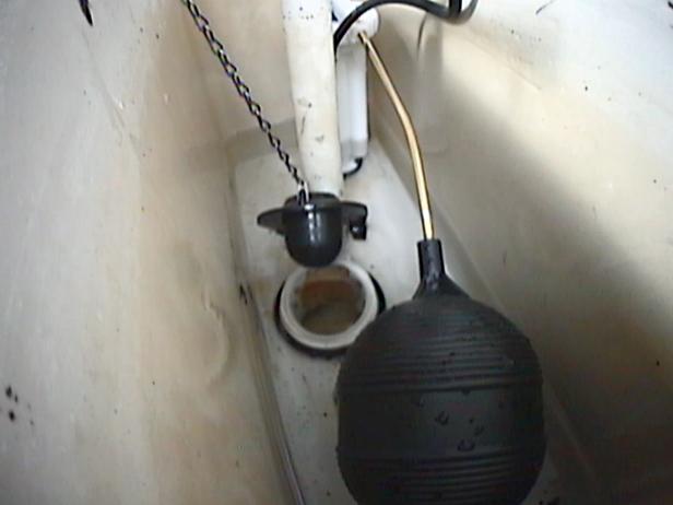 dpb103_toilet-tank_s4x3 dpb103_toilet-tank_s4x3