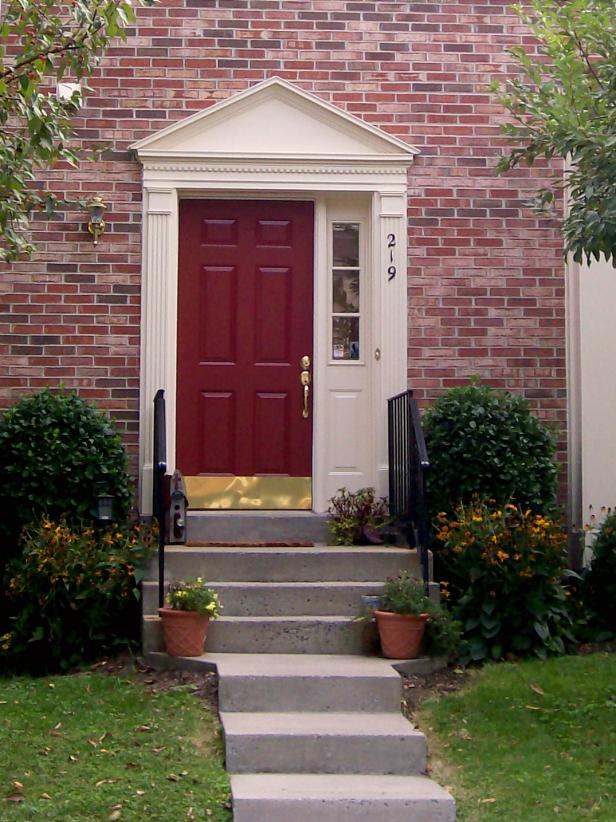 hgPG-2437915-hsold210-red-front-door hgPG-2437915-hsold210-red-front-door