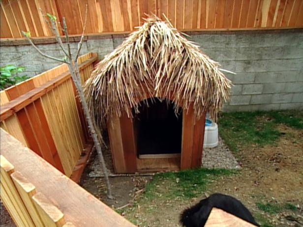 Thatched-Roof Doghouse Thatched-Roof Doghouse