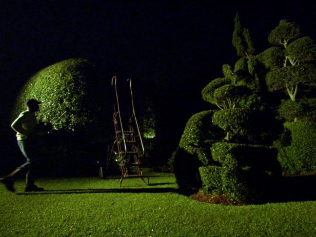 hgPG-2482921-Fryar_HD0066378B3_05_Sculpting-at-Night hgPG-2482921-Fryar_HD0066378B3_05_Sculpting-at-Night