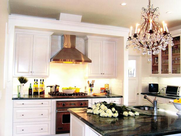 hgPG-2395312-Gilder-Lori-Traditional-White-Kitchen hgPG-2395312-Gilder-Lori-Traditional-White-Kitchen
