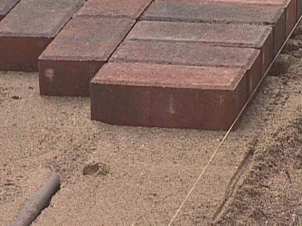 DAD206_paver-walkway-guide-string_s4x3 DAD206_paver-walkway-guide-string_s4x3