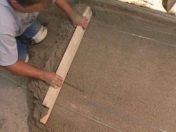 DAD206_paver-walkway-sand-screeding_s4x3 DAD206_paver-walkway-sand-screeding_s4x3