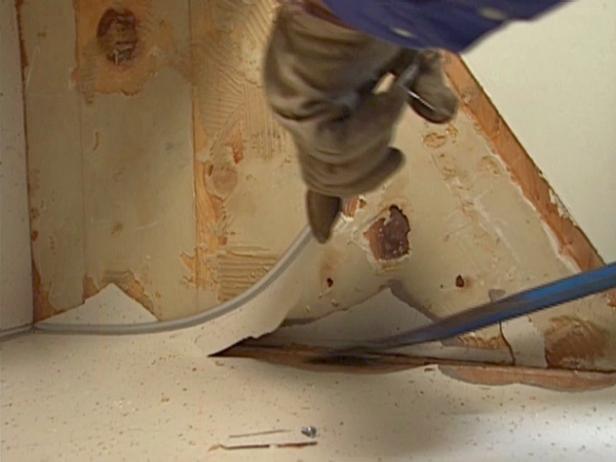 WKH206_remove-countertop-laminate-backsplash_02_s4x3 WKH206_remove-countertop-laminate-backsplash_02_s4x3