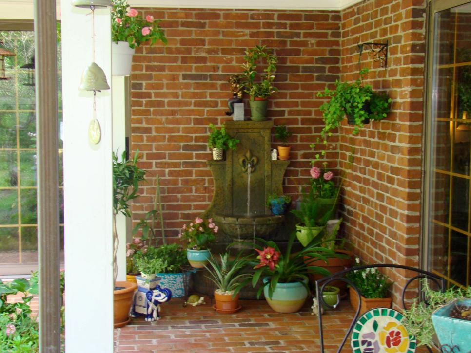 Winter Porch And Outdoor Decorating Ideas Mum Display On A Front Porch