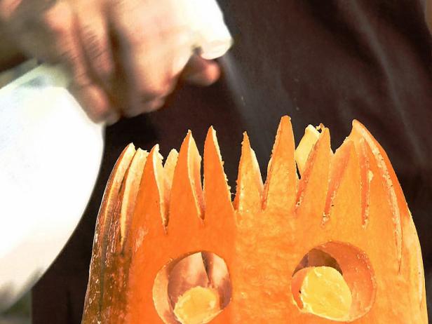 Preserve Jack O' Lantern with Household Cleaner Preserve Jack O' Lantern with Household Cleaner