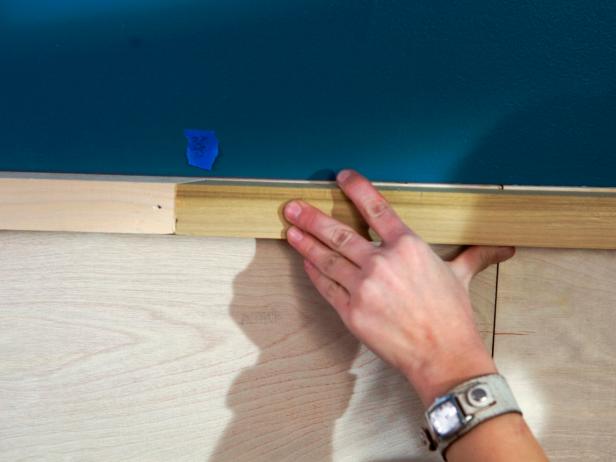 Ultimate-How-To_Wainscoting-joint-seam_s4x3 Ultimate-How-To_Wainscoting-joint-seam_s4x3