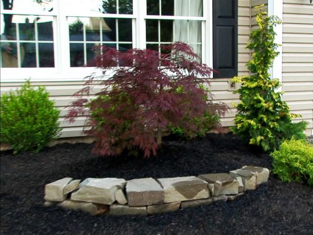 DKOD109H_ROC-6-landscaping-feature-in-front-bed_s4x3 DKOD109H_ROC-6-landscaping-feature-in-front-bed_s4x3