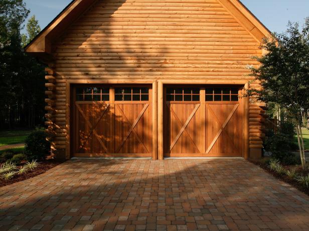 Log Garage Match the garage materials to your home.